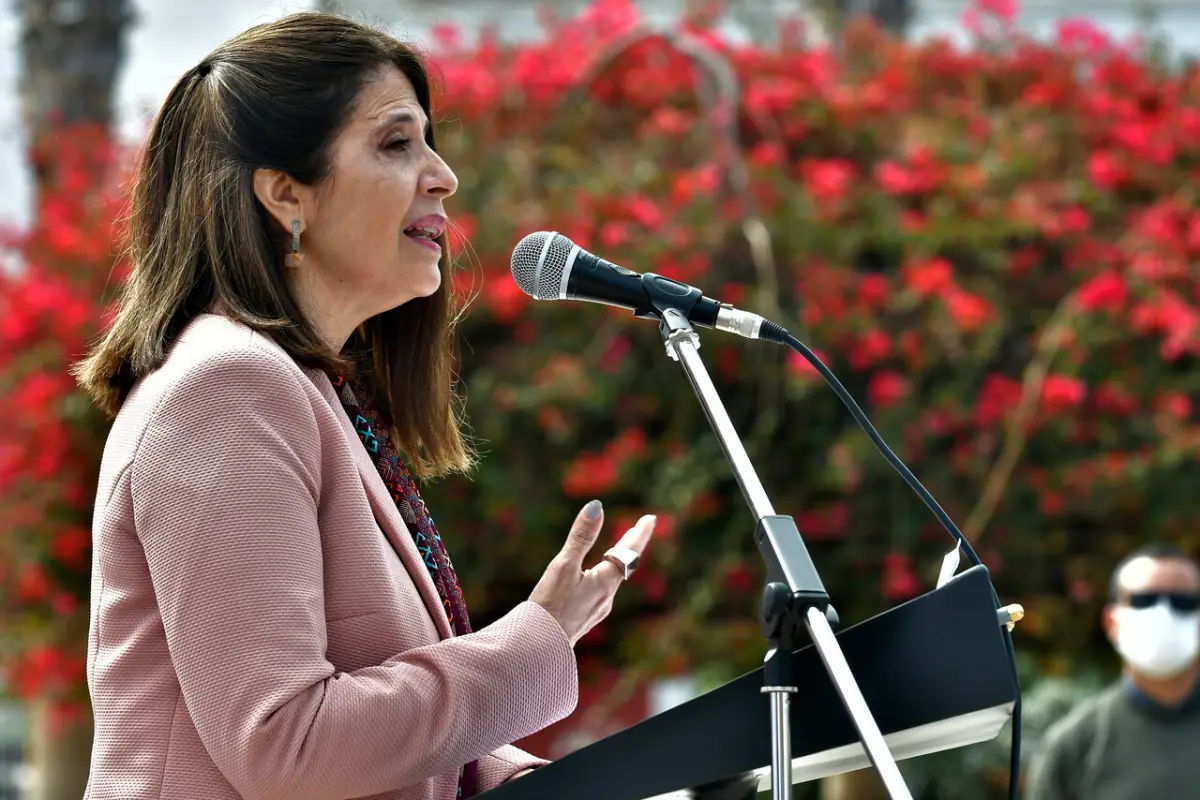 Ministra de Justicia, Agencia Uno 