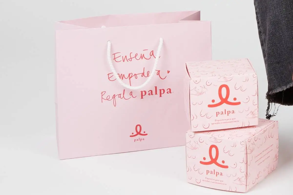 Palpa cáncer de mama