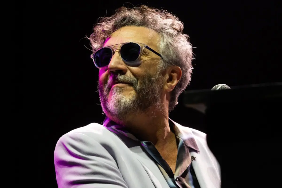 Fito Paez en Chile presentando el show el amor después del amor en movistar arena