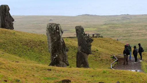 Rapa Nui se encuentra entre uno de los principales destinos de viajes buscados por los chilenos, 
