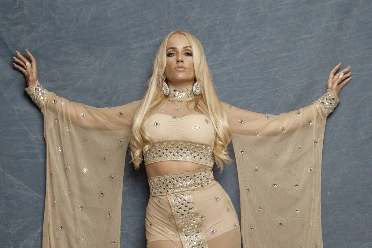 Los ChicHOS, La húngara