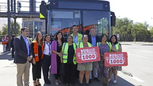 Santiago alcanza los 1000 buses electricos en el transporte público, 