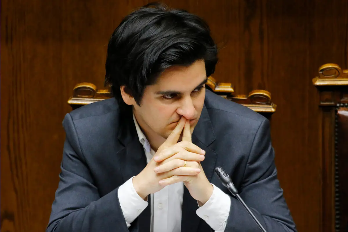 Congreso exige explicaciones a José Miguel Ahumada por firmar Side Letters sin consultar