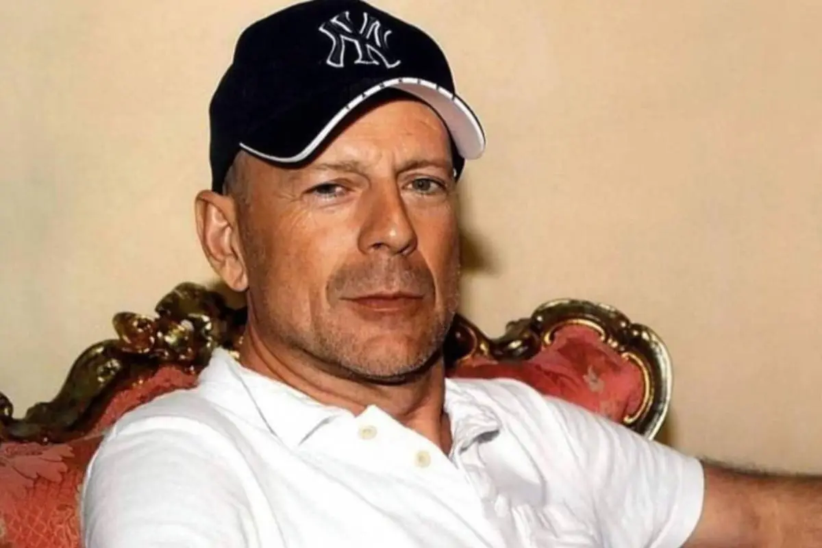 BRUCE WILLIS