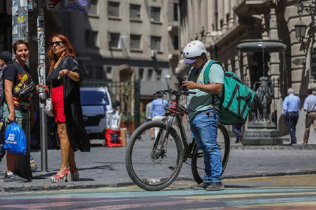 Chile experimenta un aumento en los trabajadores de apps de tiempo completo