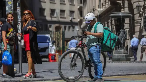 Chile experimenta un aumento en los trabajadores de apps de tiempo completo
