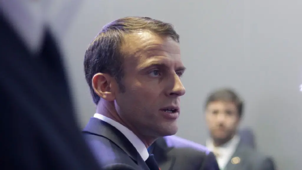 Macron ignora las protestas y continua con proyecto de pensiones - 