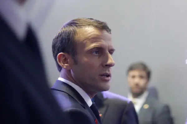 Macron ignora las protestas y continua con proyecto de pensiones