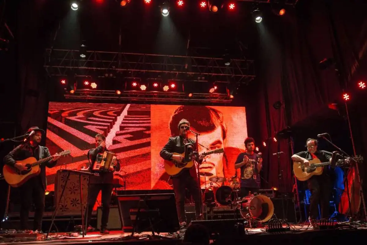 lostres_oficial_341781408_1159143882150985_5962483830835289264_n (1), 