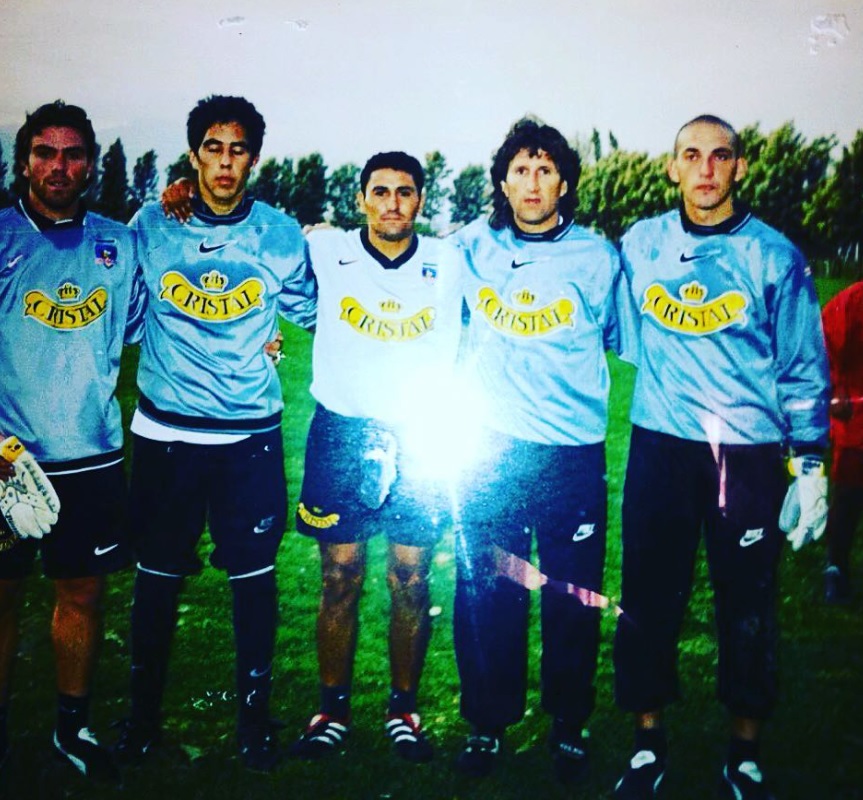  / Jorge Martínez junto a históricos de Colo Colo como Daniel Morón, Claudio Bravo y Eduardo Lobos