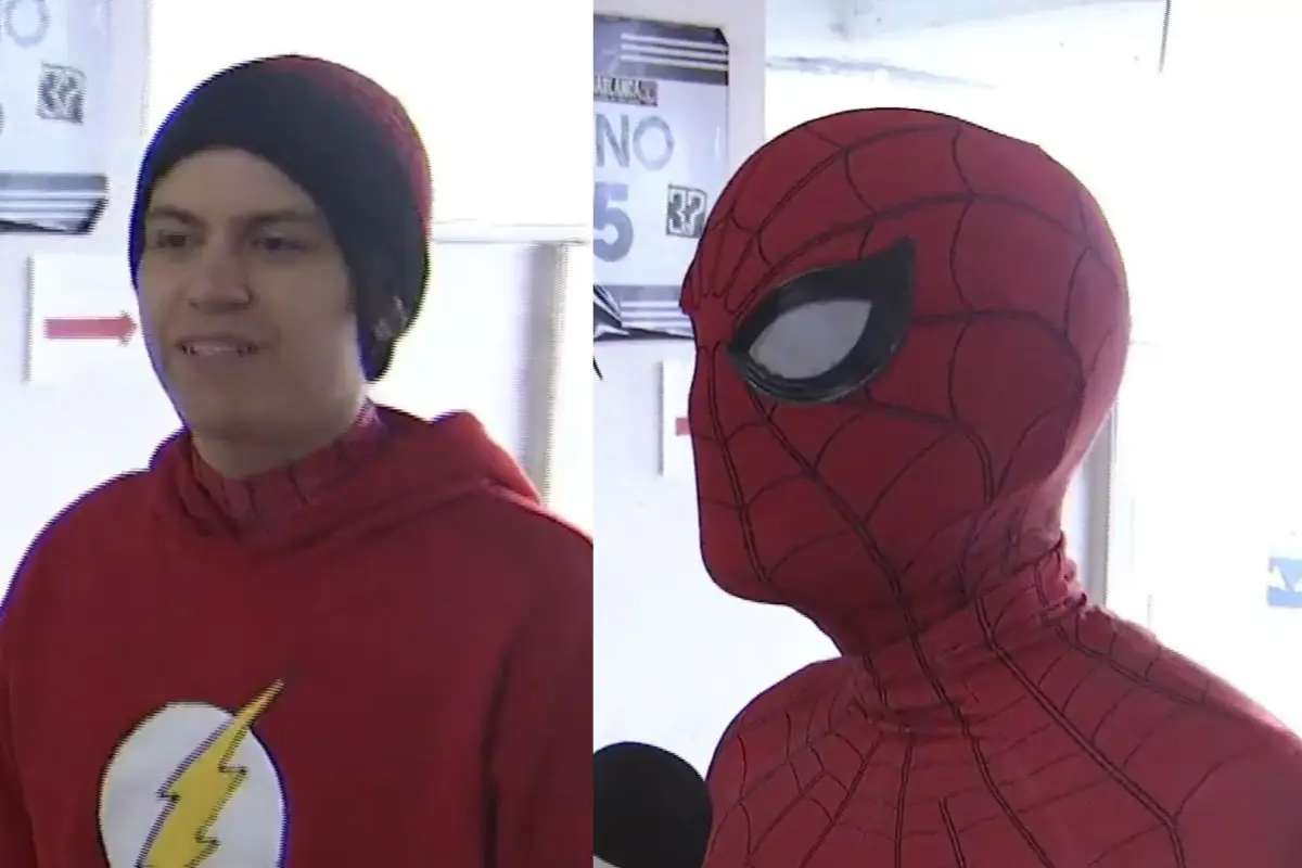 Vocal de mesa como spiderman