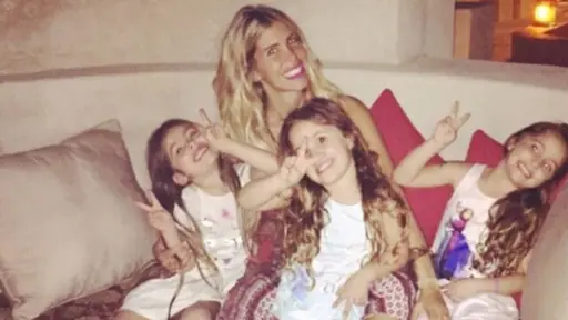 Coté López y sus hijas