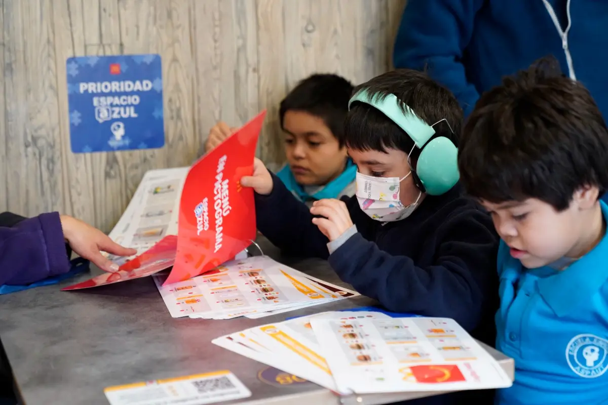 niños en un colegio, trastorno del espectro autista, TEA