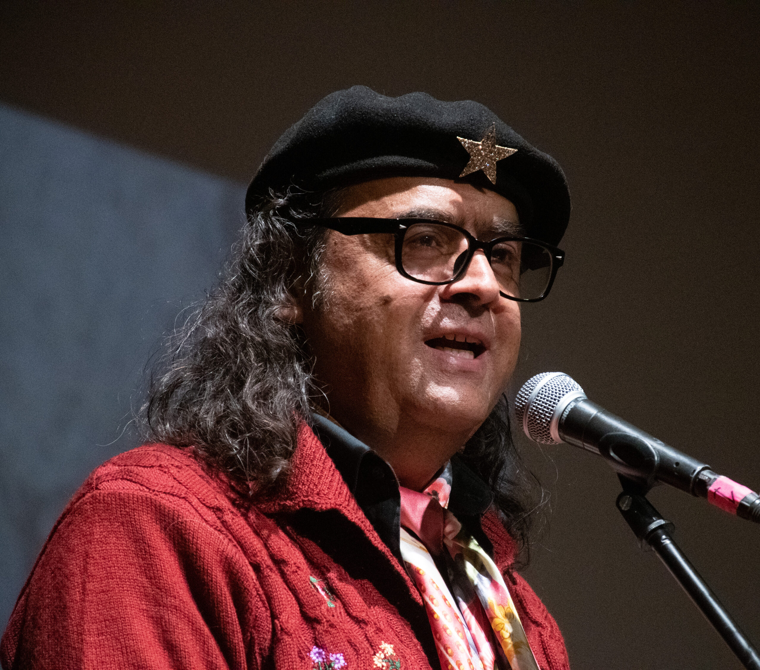 víctor hugo robles, el ché de los gays / Víctor Hugo Robles fue el encargado de documentar, entrevistar y reportear durante más de 30 años el material que dio vida al documental Las locas del 73 / Foto: Arturo Ledezma / La Hora