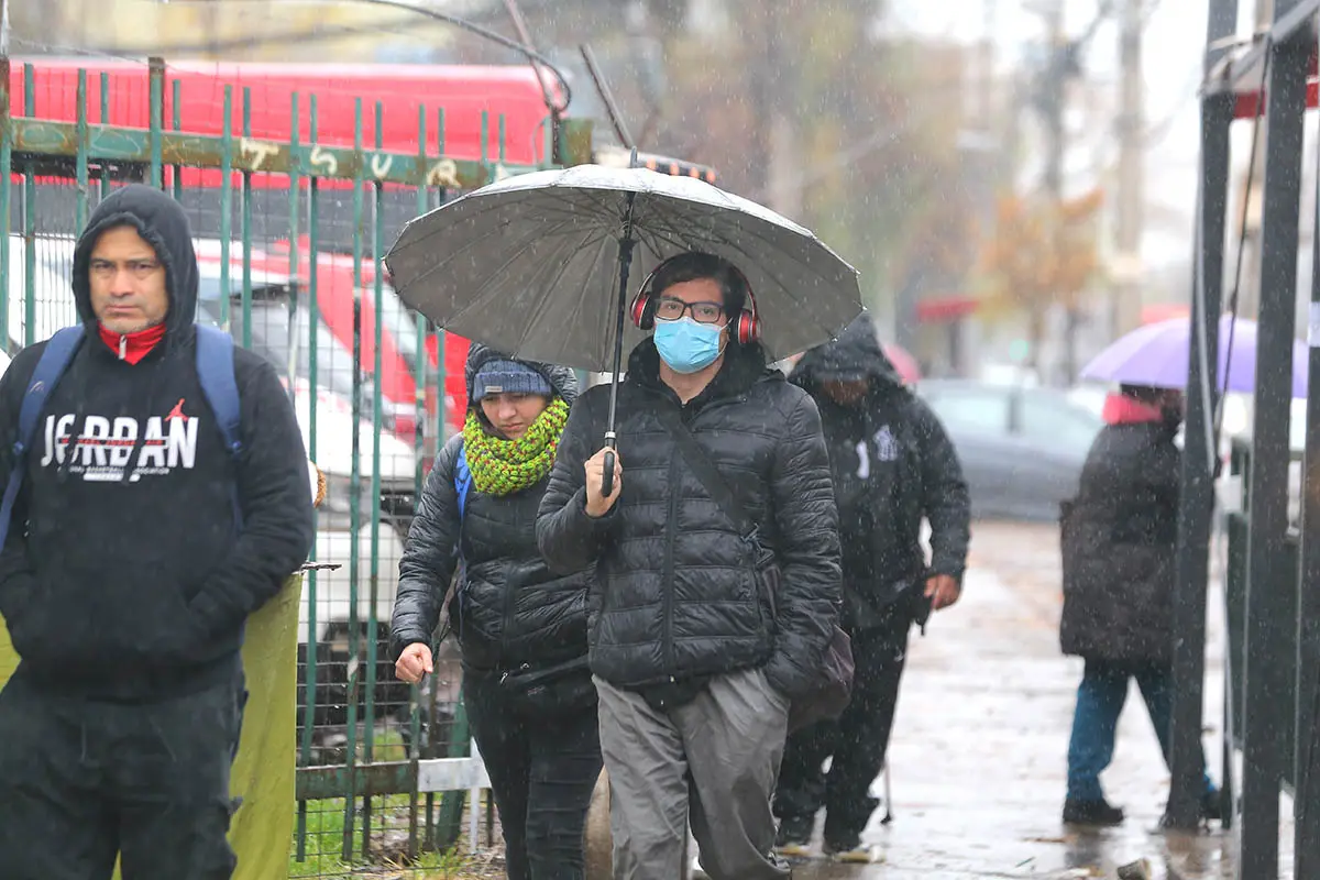 lluvia en santiago. Foto:Juan Pablo Carmona Yakcich.