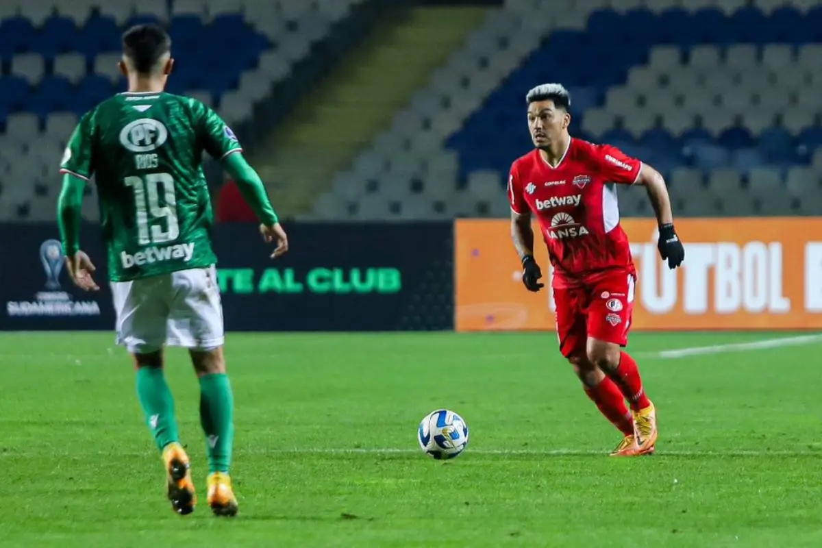 Esteban Paredes volvió al fútbol en derrota de San Antonio, 
