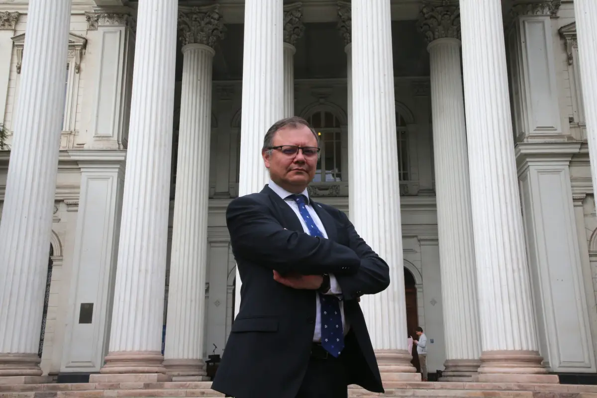 OSVALDO CORRALES RECTOR DE LA U DE VALPARAÍSO. fOTO:JUAN PABLO CARMONA YAKCICH