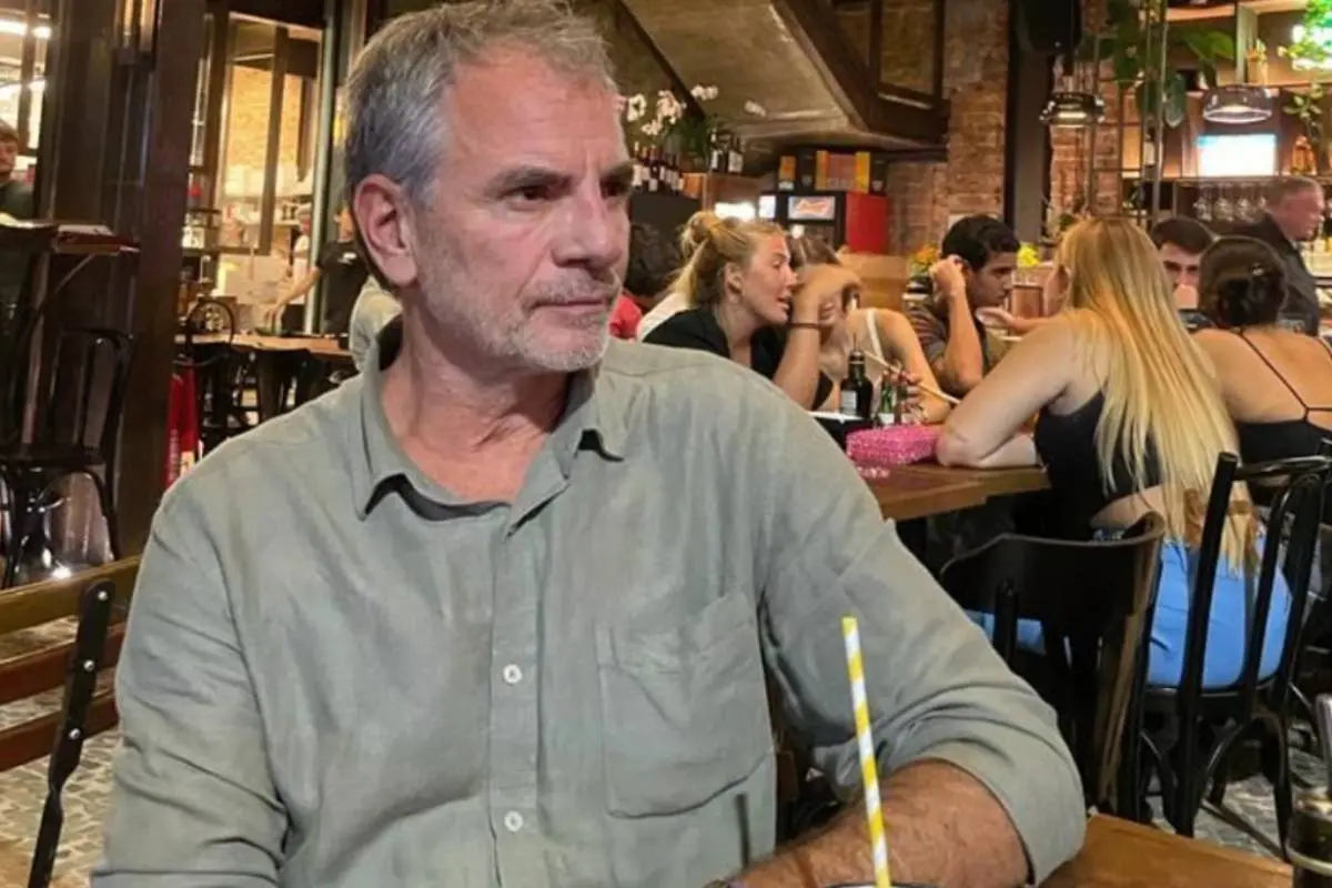 plano medio de Álvaro Rudolphy