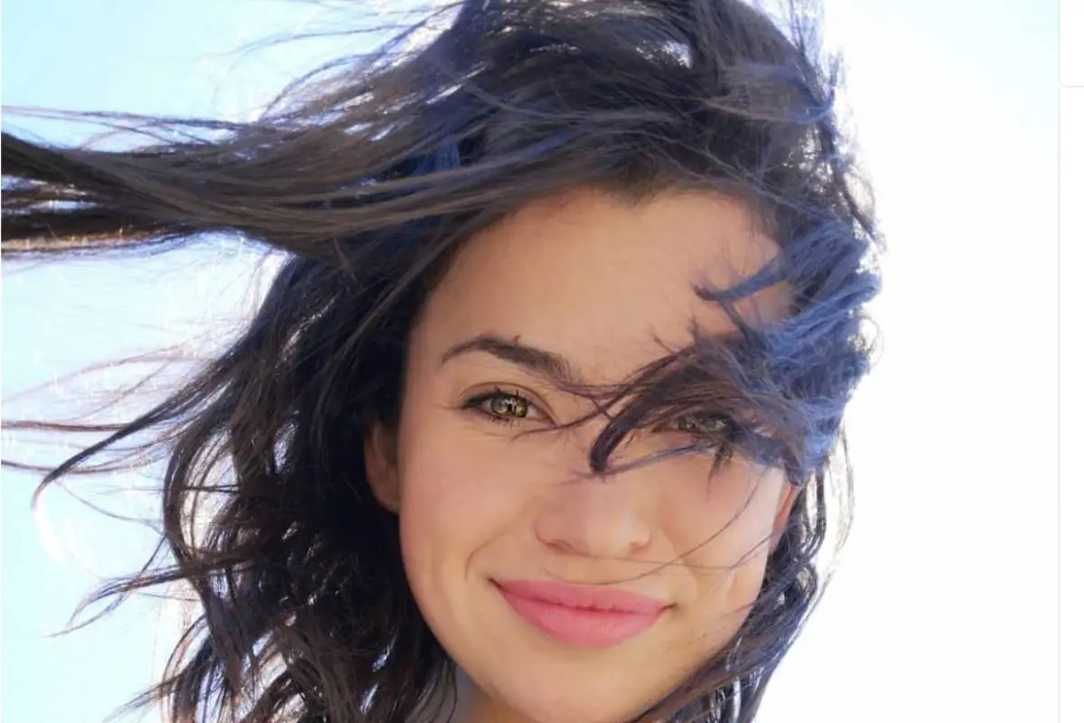 primer plano del rostro de Natasha Kennard