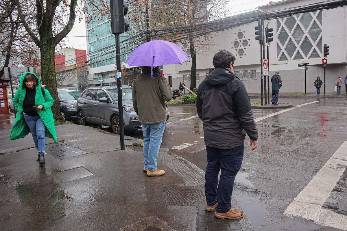 plano general de lluvia en Santiago