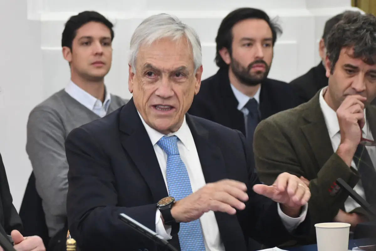 Primer plano del expresidente Sebastián Piñera