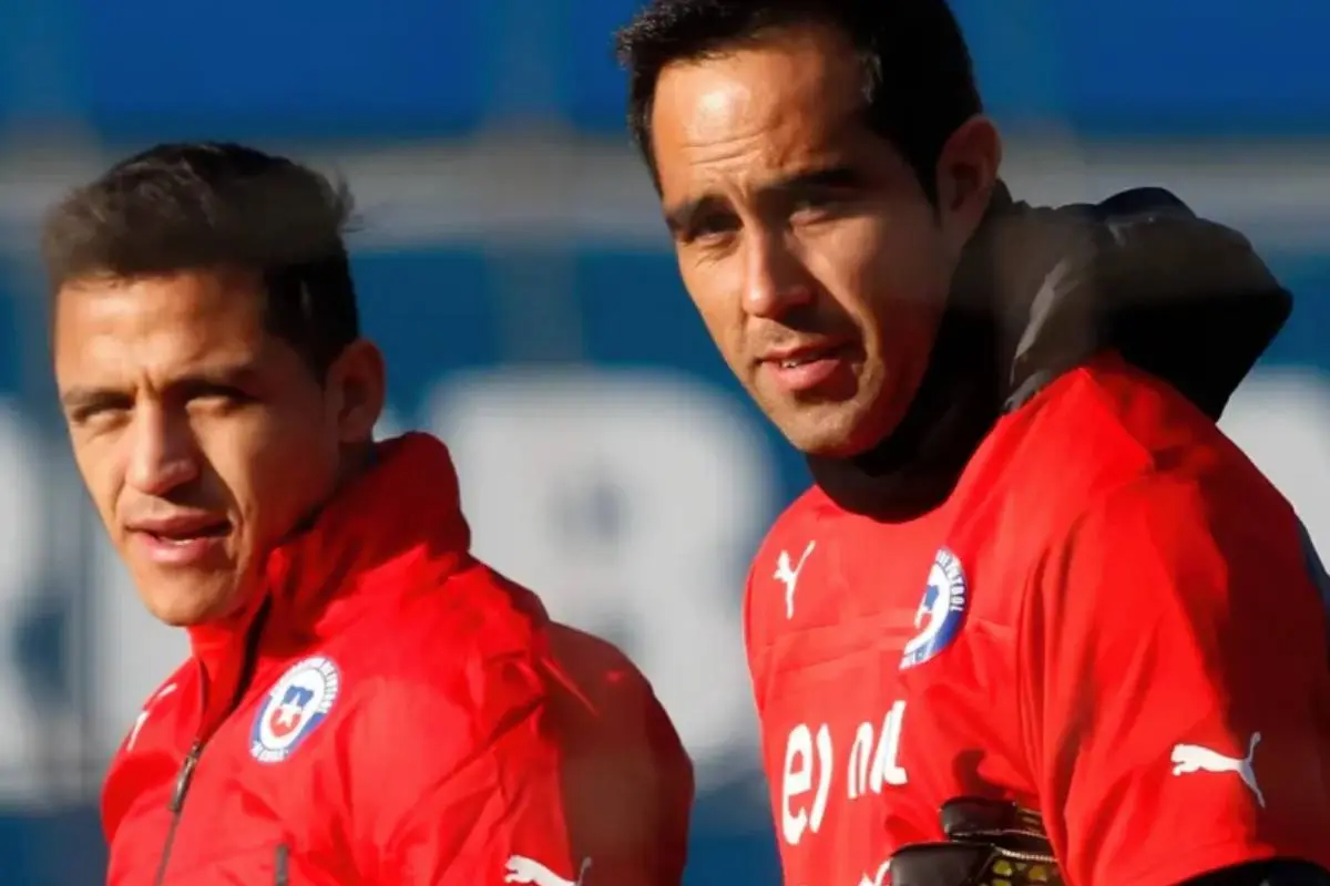 primer plano del rostro de Alexis Sánchez y Claudio Bravo