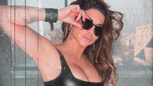 PLANO MEDIO DEL ROSTRO DE Antonella Ríos