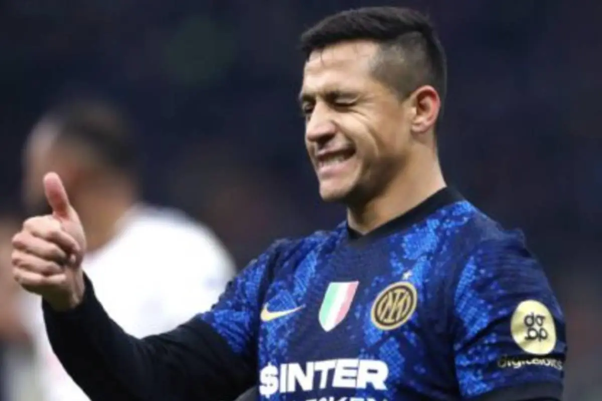 plano medio del rostro de Alexis Sánchez en el Inter de Milán