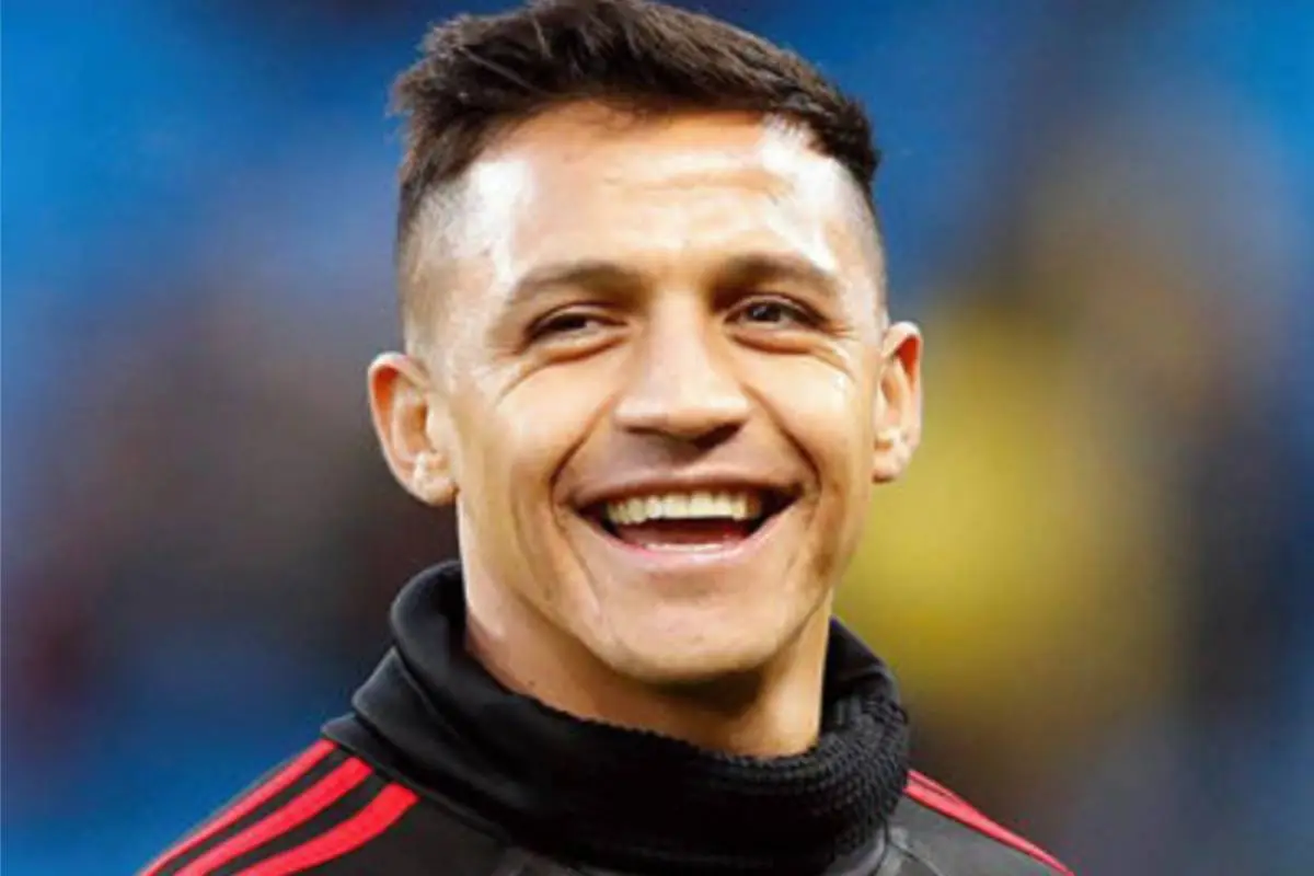 primer plano del rostro de Alexis Sánchez