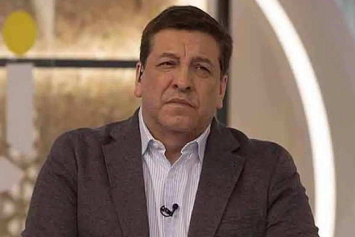 plano medio del rostro de Julio César Rodríguez