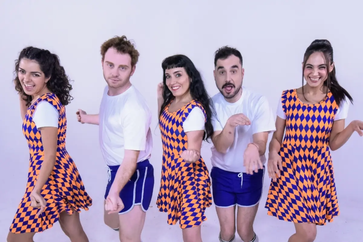 quien me escondio los zapatos negros