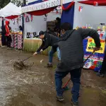 plano general de fondas anegadas en Fiestas Patrias