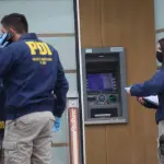 funcionarios de la pdi a la salida de una sucursal bancaria por robo