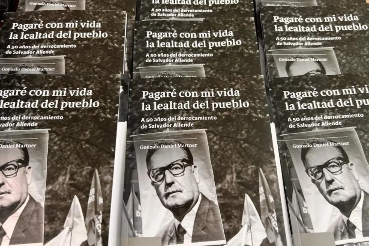 portada del libro que recopila diversos antecedentes del golpe de Estado
