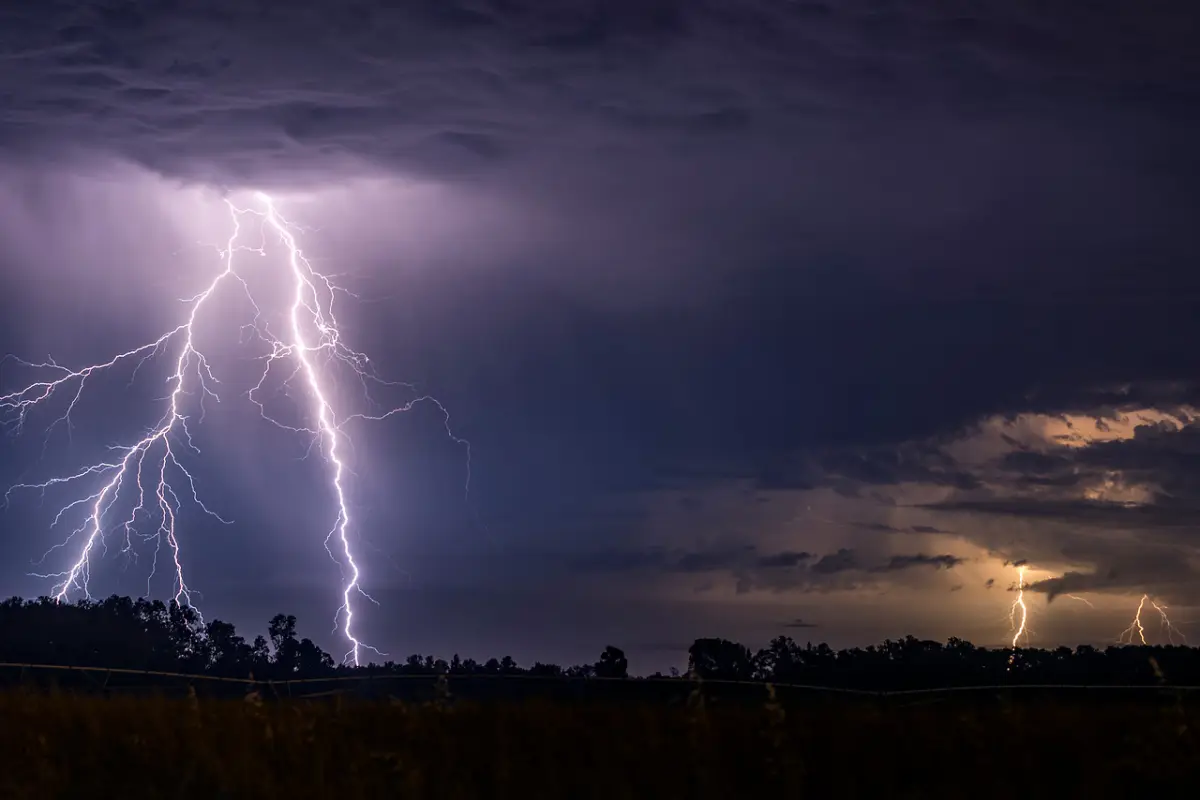 tormenta eléctrica