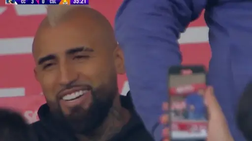 Captura de TNT Sports Chile de Arturo Vidal en el estadio Monumental