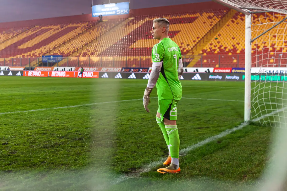 Universidad de Chile vs Universidad Catolica, 28 DE JUNIO DE 2022/SANTIAGOCristobal Campos (c), durante el partido valido por la decimo segunda fecha del Campeonato Nacional Betsson 2023, entre Universidad de Chile y Universidad Catolica, disputado en el Estadio Santa Laura.FOTO: SEBASTIAN ORIA/AGE