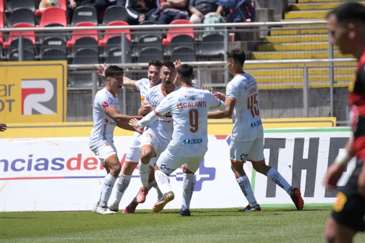 festejo de Cobreloa tras coronarse campeón de Primera B 2023