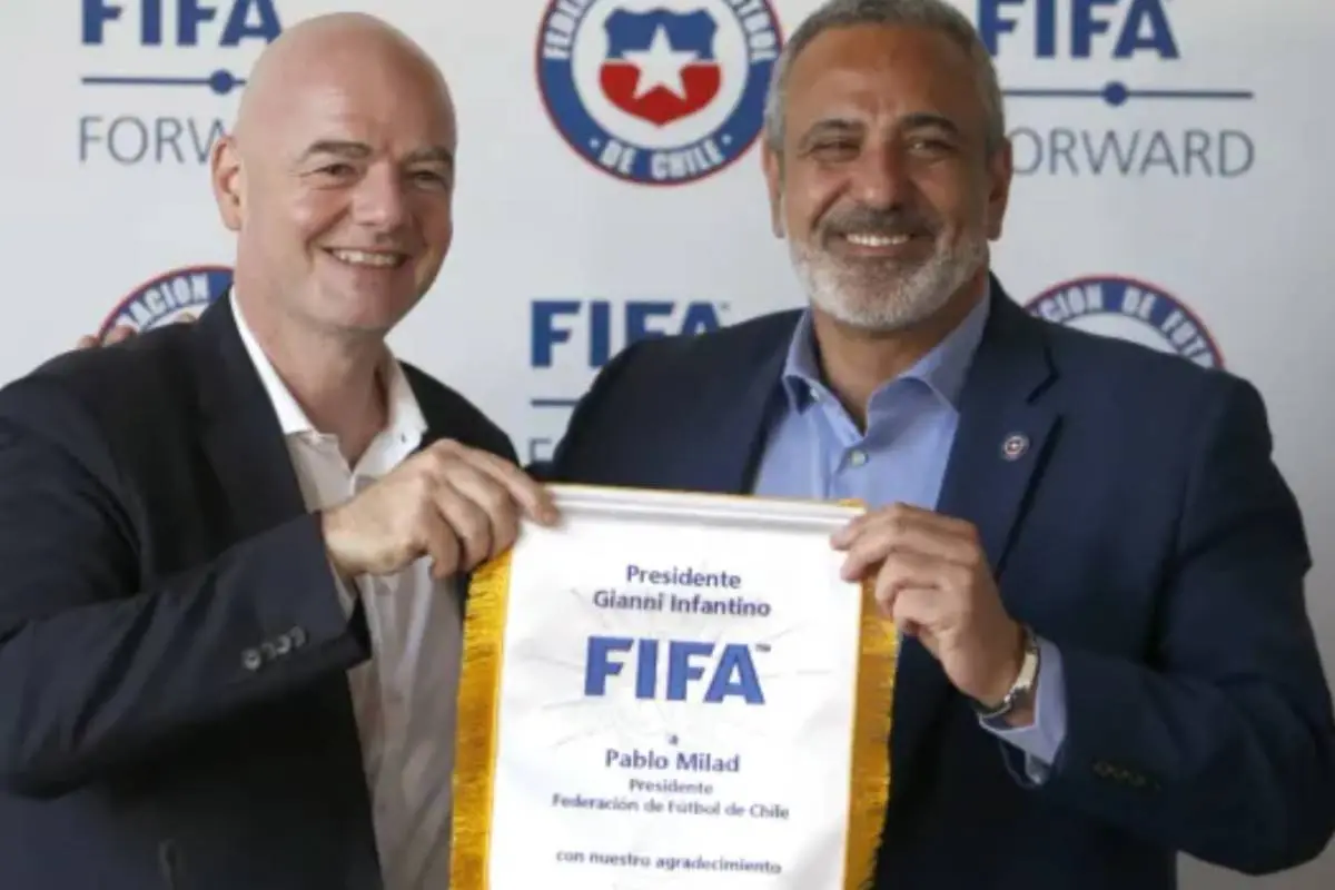 Gianni Infantino con Pablo Milad en reunión de la Fifa