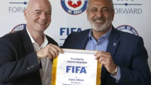 Gianni Infantino con Pablo Milad en reunión de la Fifa