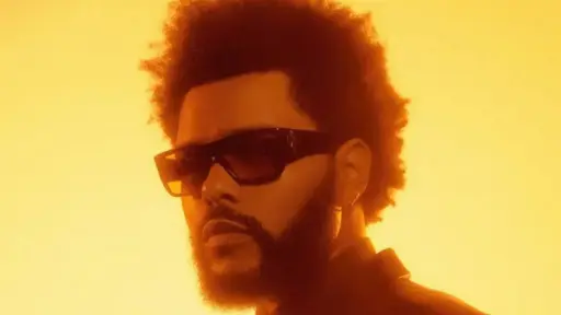 primer plano del rostro del cantante The Weeknd
