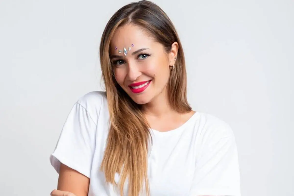 plano medio del rostro de Francini Amaral