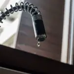 llave del agua cortada con una gota colgando