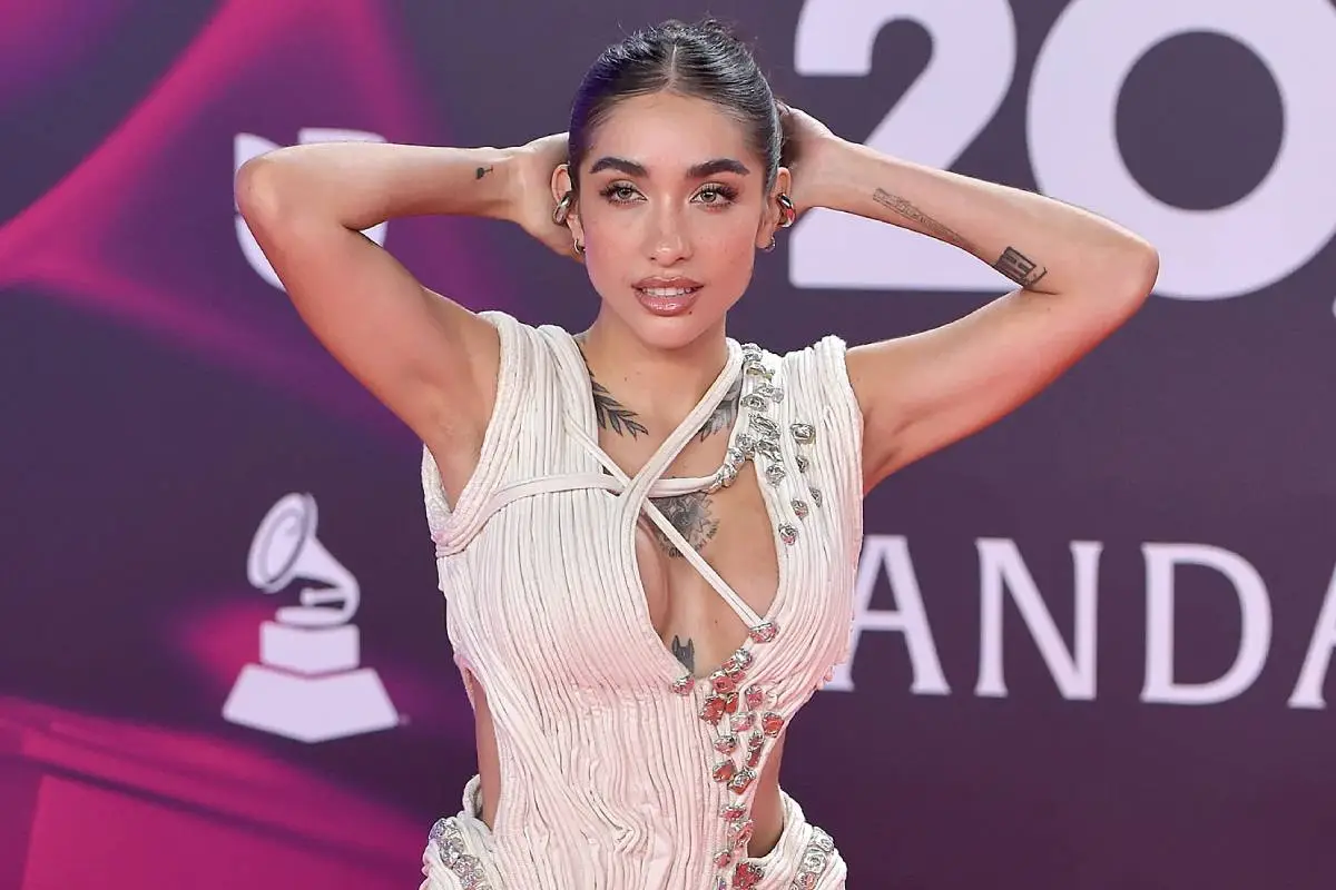 Maria-Becerra-latin-grammy-2023-Emilia-Velasco, 