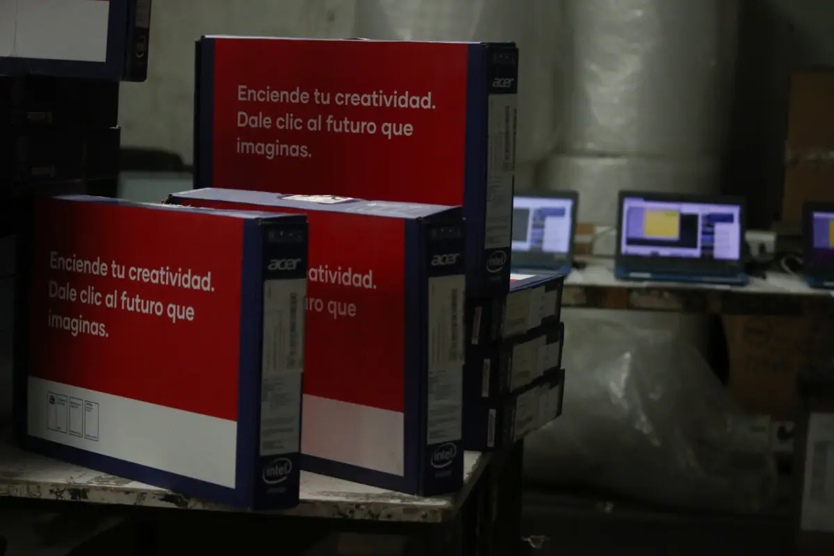 A_UNO_1413809, Agencia Uno