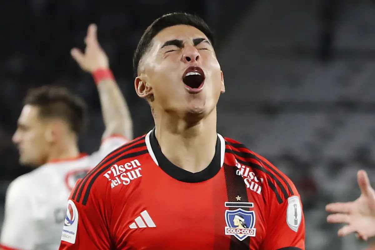 Colo Colo vs Union La Calera, Copa Chile 2023, Futbol, Colo Colo vs Union La Calera.Cuartos de Final, Copa Chile 2023.El jugador de Colo Colo Jordhy Thompson, centro, celebra su gol contra Union La Calera durante el partido de Copa Chile disputado en el estadio Monumental en Santiago, Chile.04/07/2