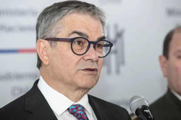 Mario Marcel ,