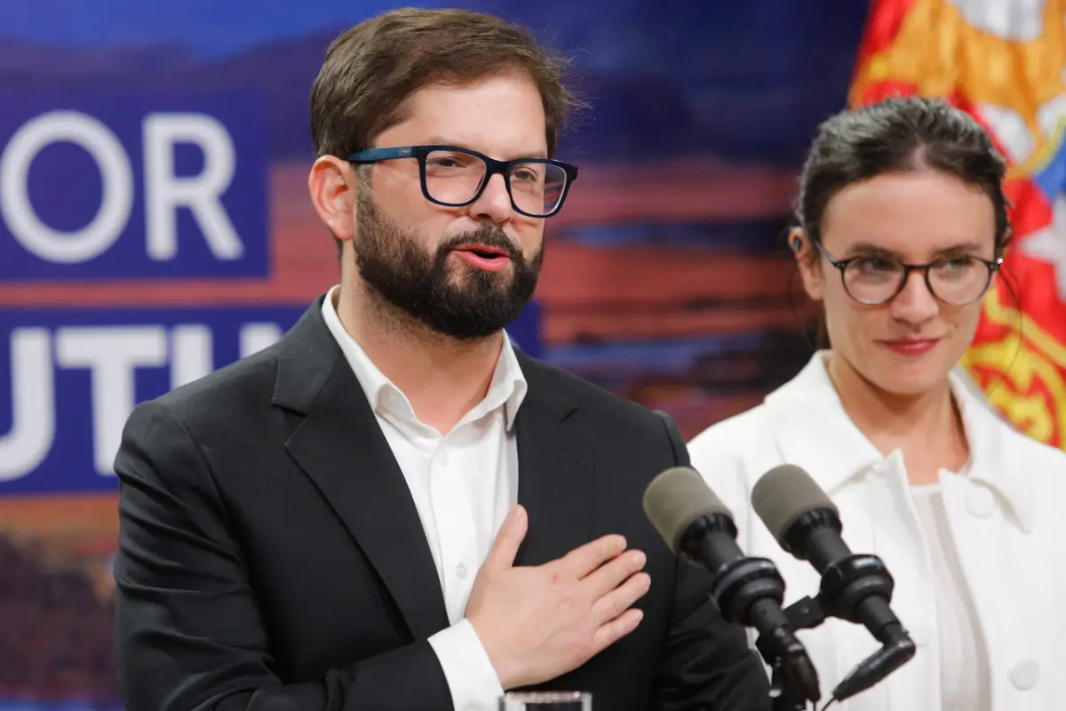 A_UNO_1454478, Agencia Uno