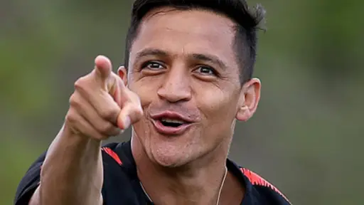 primer plano del rostro de Alexis Sánchez