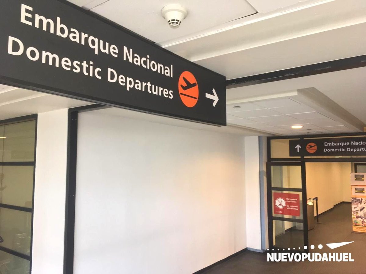acceso secundario para vuelos locales del aeropuerto Nuevo Pudahuel / 